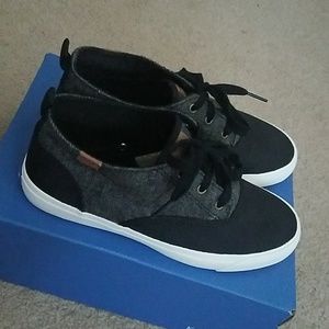 NWT Keds Black/Tweed Triumph